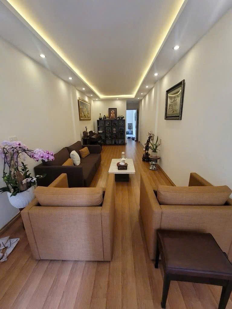 Nhà riêng Ba Đình 45m² x 7 tầng thang máy – Ô tô đỗ cửa chỉ 15m!