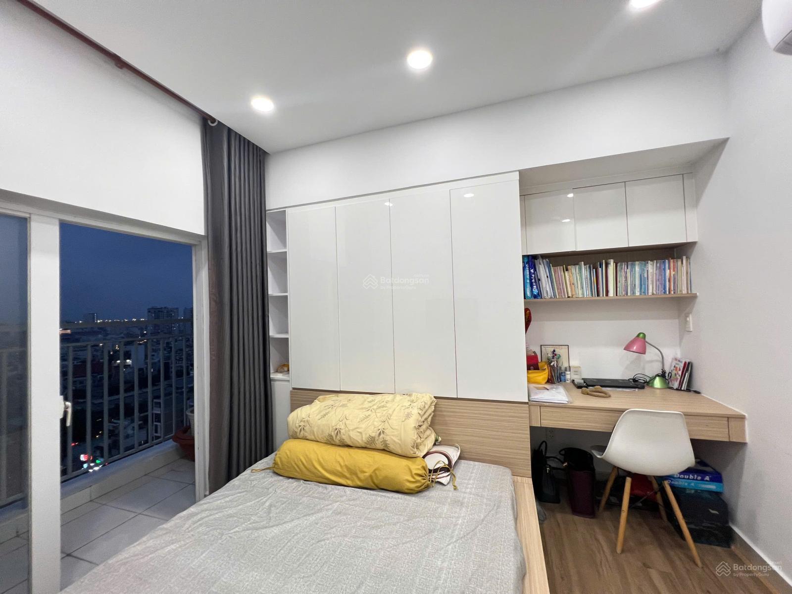 Căn hộ chung cư Oriental Plaza Tân Phú 107m² giá chỉ 15 triệu - Full nội thất, vào ở ngay!