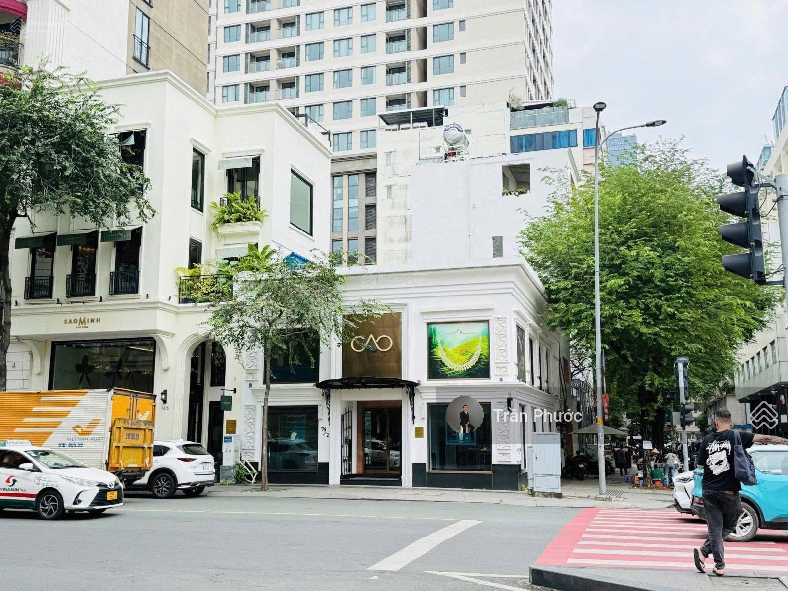 Nhà cho thuê góc hai mặt tiền Hai Bà Trưng & Cao Bá Quát, Q.1 - Vị trí vàng kinh doanh đắc địa!