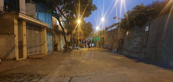 Nhà mặt phố An Dương Vương, Tây Hồ 100m² giá 22.9 tỷ - Lô góc kinh doanh lý tưởng!