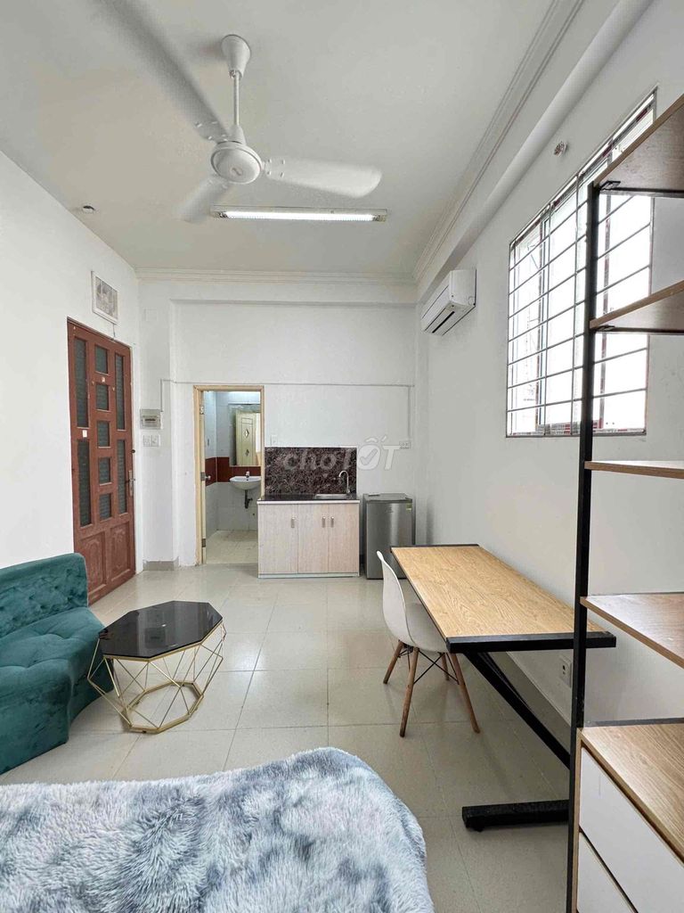 Studio 25m² giá 4.6 triệu tại Lam Sơn, Tân Bình - Cửa sổ trời thoáng mát!
