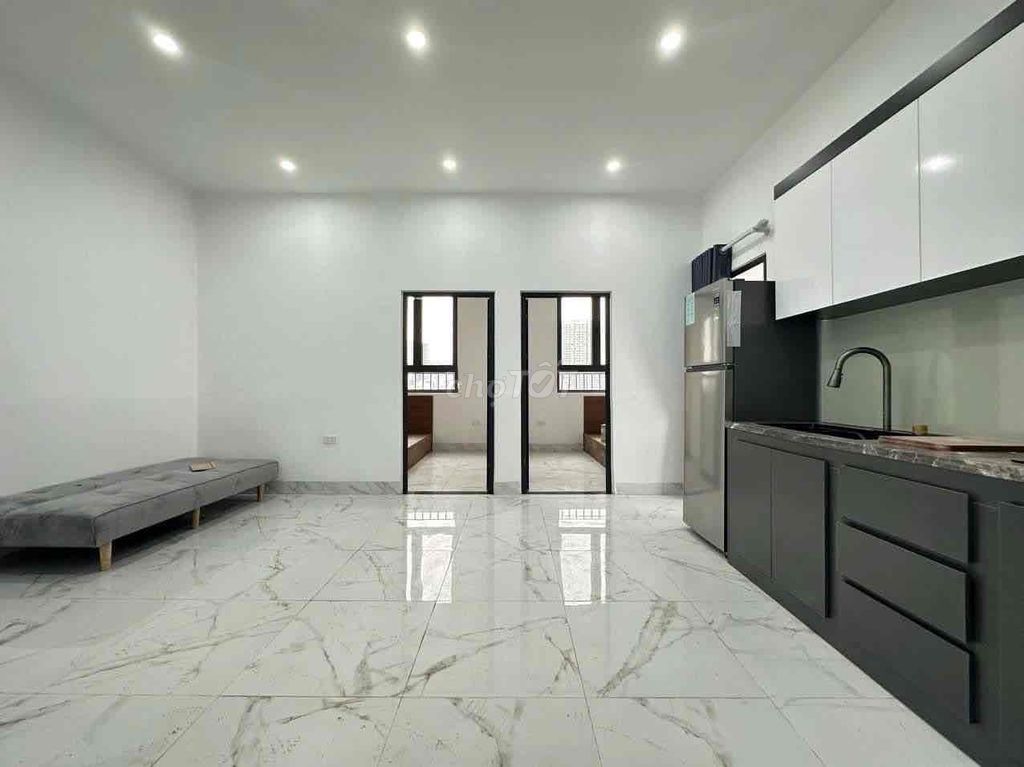 Căn hộ 2 phòng ngủ rộng 60m² tại Mễ Trì giá 8.8 triệu - Đầy đủ nội thất, thoáng mát!