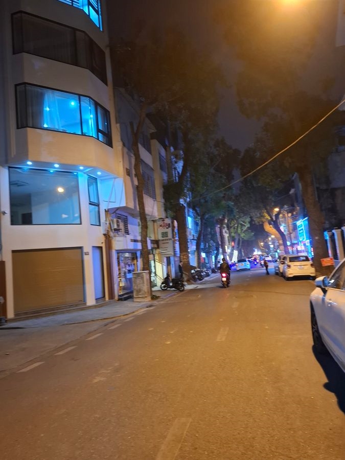 Nhà mặt phố Lý Nam Đế, Hoàn Kiếm 44m² giá 35.8 tỷ - Kinh doanh đắc địa!