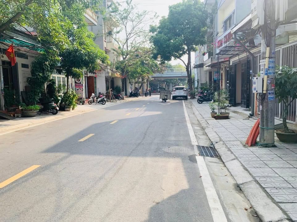 Nhà cấp 4 đường Lê Đại Hành, Lào Cai 85m² giá 3.48 tỷ - Chủ cần bán gấp!