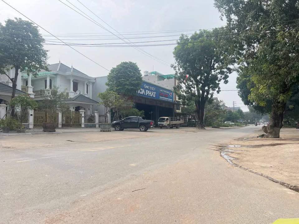 Đất Hương Sơn Thái Nguyên 1200m² giá 2.7 tỷ - Tiện ích đầy đủ xung quanh!