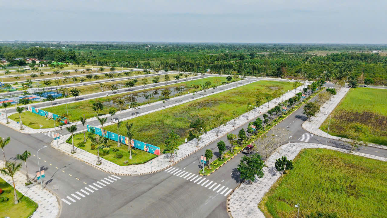 Đất nền Bến Lức Long An 100m² giá 2.5 tỷ - Mặt tiền đường nhựa 18m