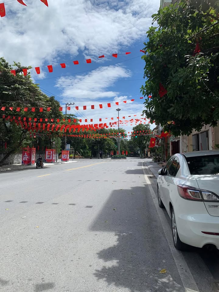 Nhà 3 tầng 92m² mặt tiền đường Nguyễn Trãi - Kinh doanh sầm uất!