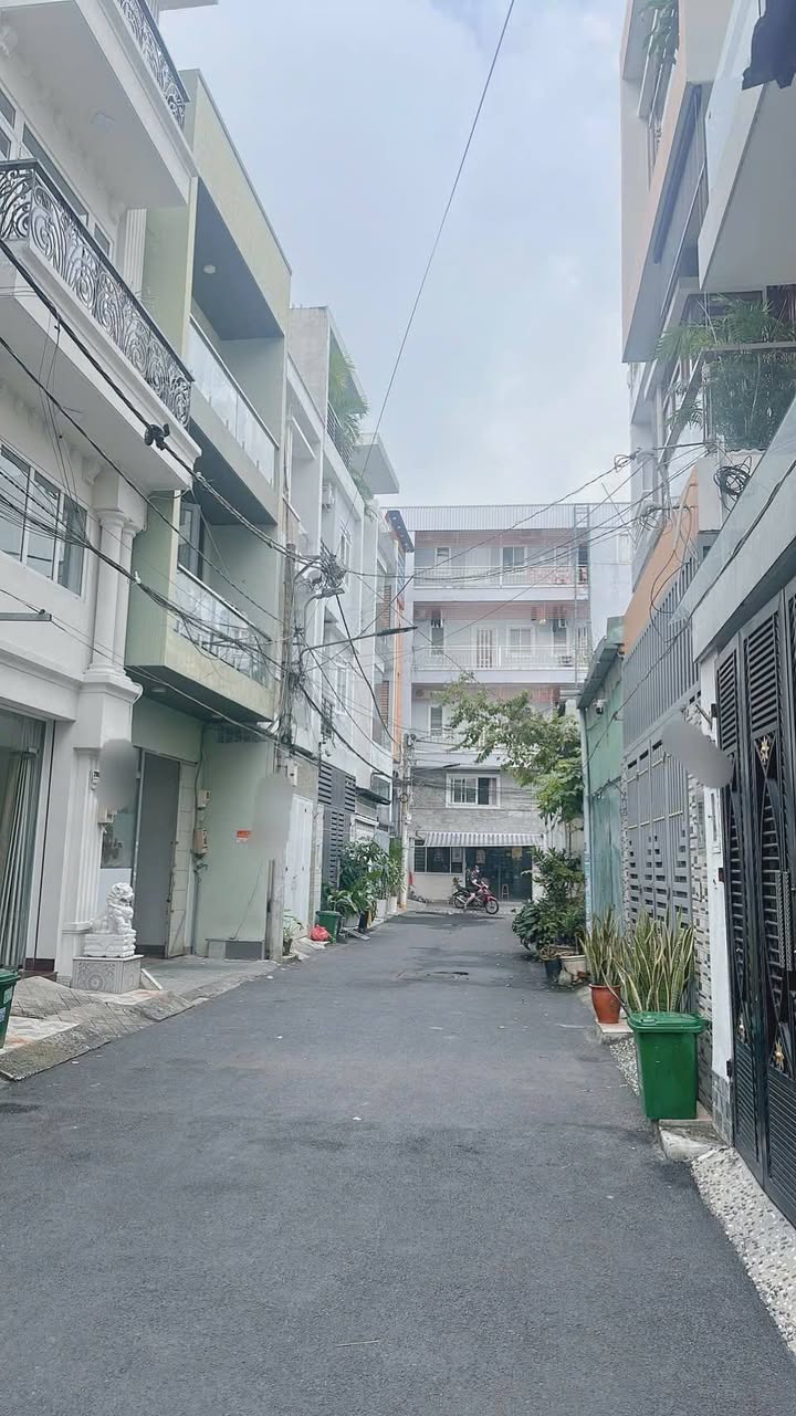 Nhà 4 tầng Hoàng Diệu 2, Thủ Đức 60m² giá 10 tỷ - Ô tô vào nhà!