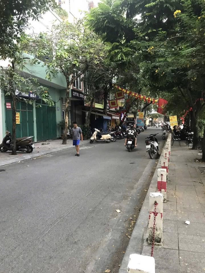 Cho thuê FrontHouse tại Hồ Văn Chương, Đống Đa 65m² - Thiết kế rộng rãi, nhận nhà ngay!