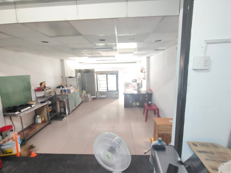 Cho thuê gấp mặt tiền Man Thiện, Thủ Đức, 125m² giá 18 triệu - Hỗ trợ 1 tháng sửa chữa!