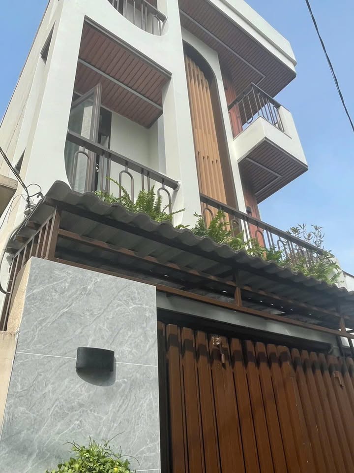 Nhà đẹp 3 tầng đường Lâm Văn Bền, quận 7, 150m² giá 12 tỷ - Đầu tư sinh lời cao!