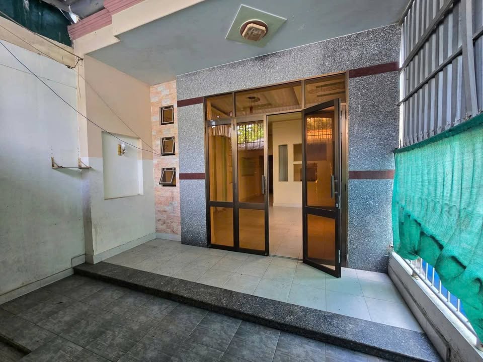 Nhà mặt tiền đường Hùng Vương, Trà Vinh 87m² giá 2 tỷ - Sổ hồng chính chủ!