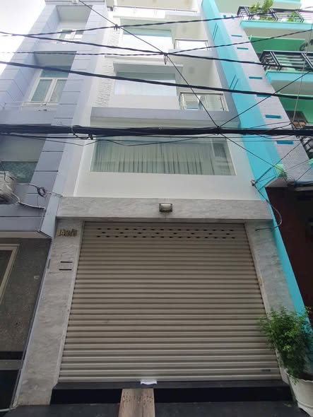 Nhà đẹp hẻm 142/3 Nhật Tảo, Quận 10, 54m² giá 12.5 tỷ - Sẵn sàng ở ngay!
