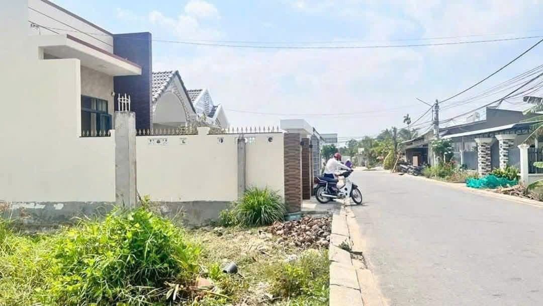 Đất nền mặt tiền đường Trần Quốc Toản, phường 6, Sóc Trăng - Giá chỉ 2.268 tỷ!