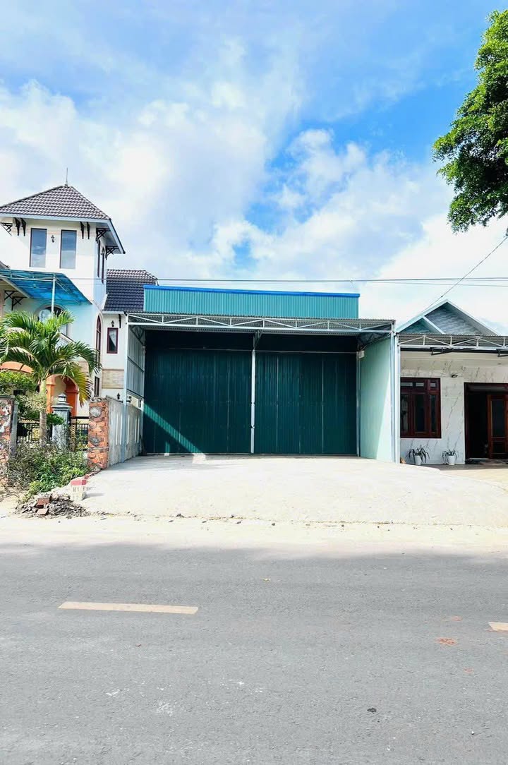 Nhà liền kề tại Thôn Quảng Lợi, Đơn Dương, 245m² - Bán gấp chính chủ!