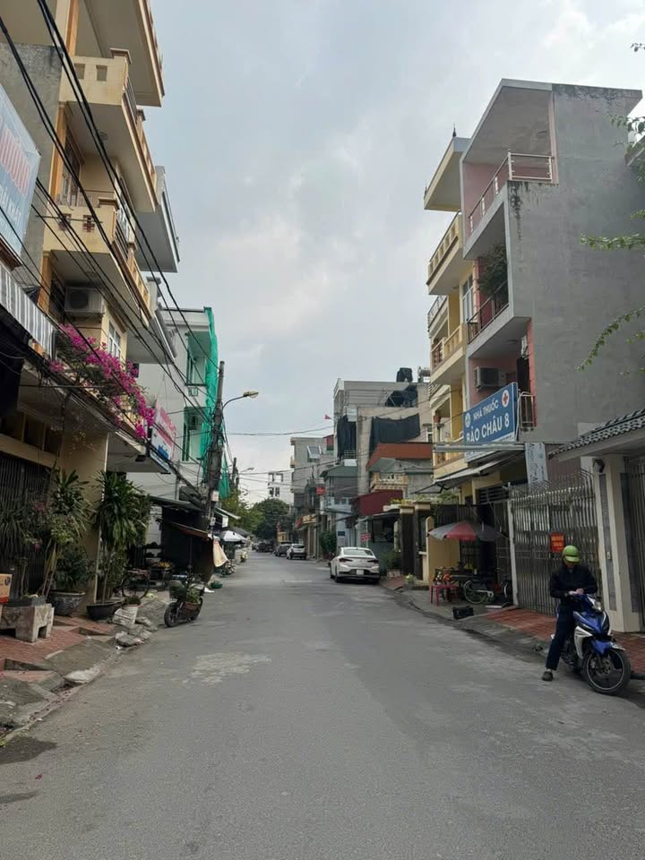 Nhà 2 tầng phố Nguyễn Danh Đới Thái Bình 92m² - Sổ đỏ chính chủ - Giá tốt thỏa thuận!