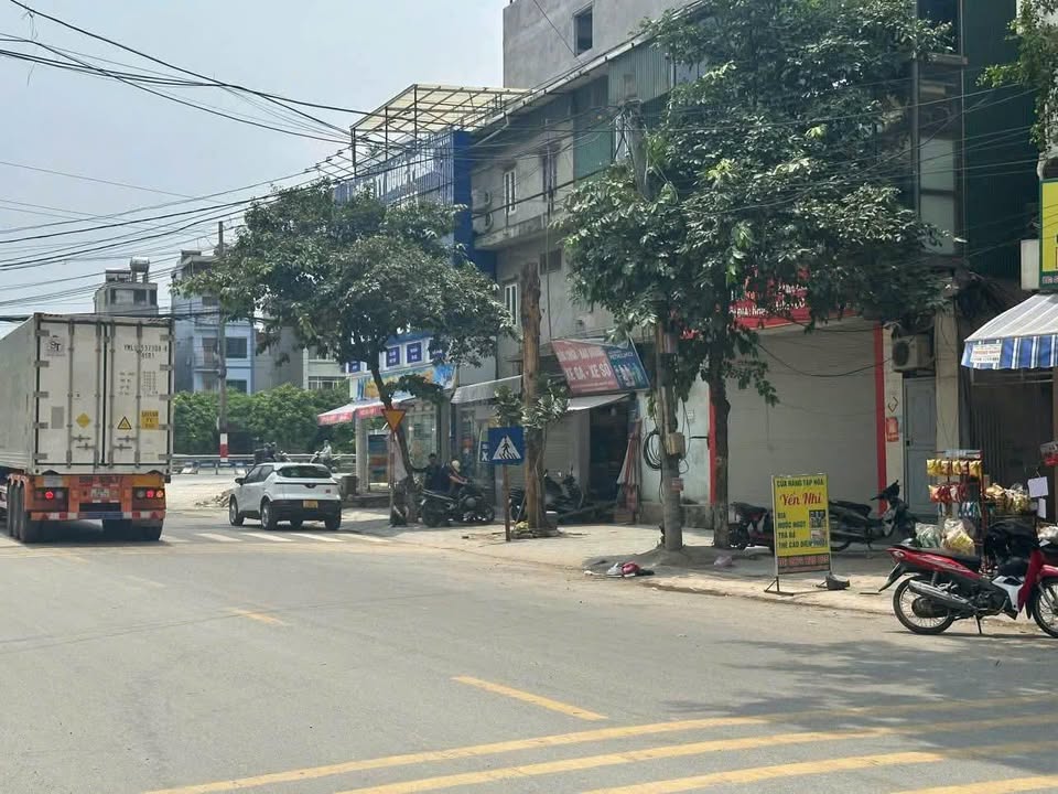 Nhà mặt phố Quốc lộ 1A, Thanh Trì 70m² giá 21 tỷ - Kinh doanh sầm uất!