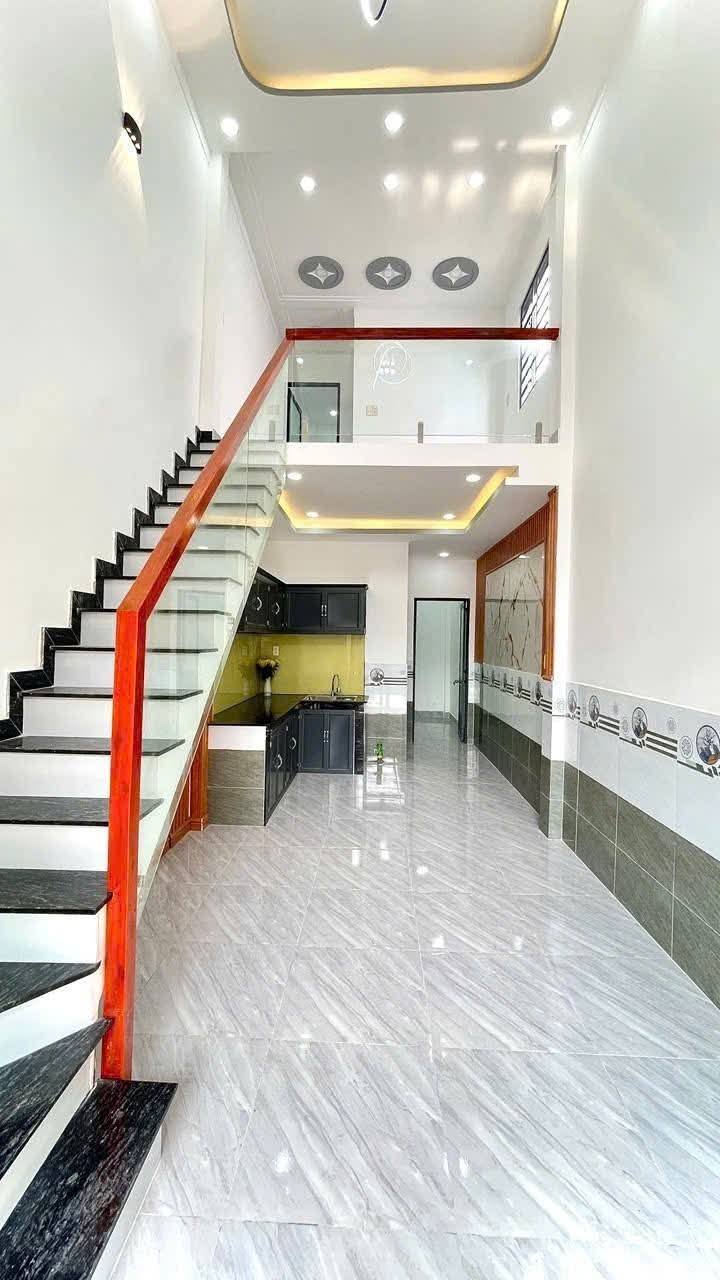 Nhà lô góc Trương Thị Hoa, Tân Thới Hiệp, 36m² giá 1.9 tỷ - Sổ hồng riêng chính chủ!