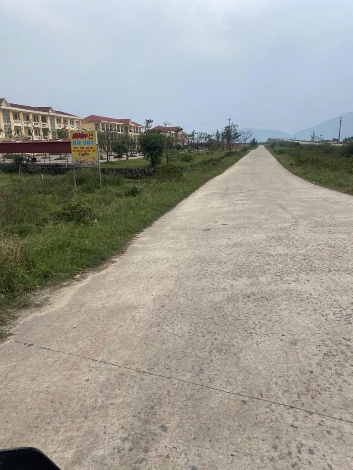 Đất nền Cẩm Nhượng 184m² - Mặt tiền thuận lợi, vị trí đắc địa!