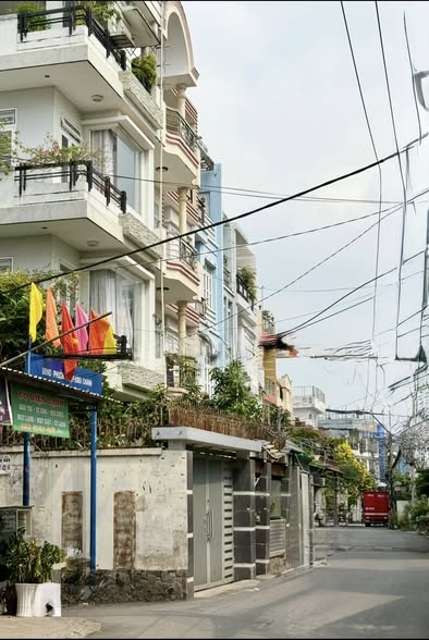 Nhà 3 tầng hẻm xe tải Thủ Đức 66m² giá 6.6 tỷ - Tiện ích đầy đủ ngay Giga Mall!