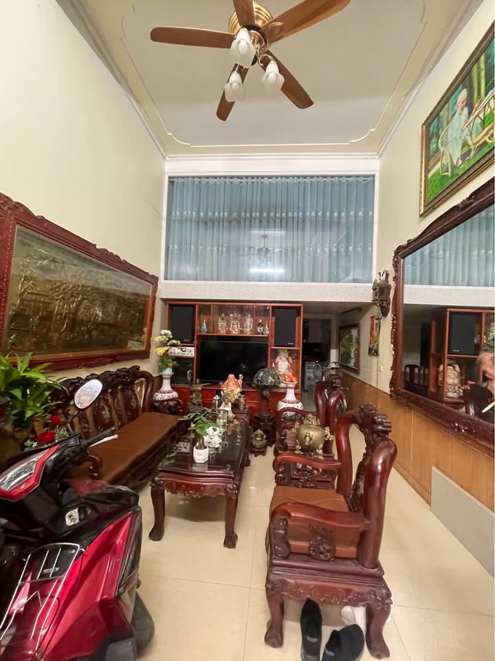 Nhà 3 tầng mặt đường Phù Nghĩa, Nam Định 48m² giá 3.6 tỷ - Sẵn sàng vào ở!