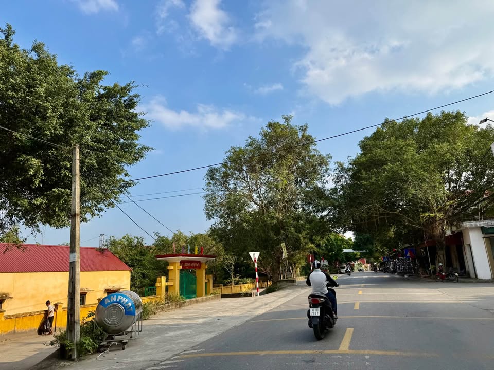 Đất nền Thanh Liêm 200m² giá 6.8 tỷ - Kinh doanh sầm uất ngay mặt đường 972!