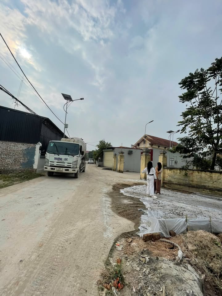 Đất nền Hoàn Long Hưng Yên 142,9m² giá 300 triệu - Cơ hội vàng cho nhà đầu tư!