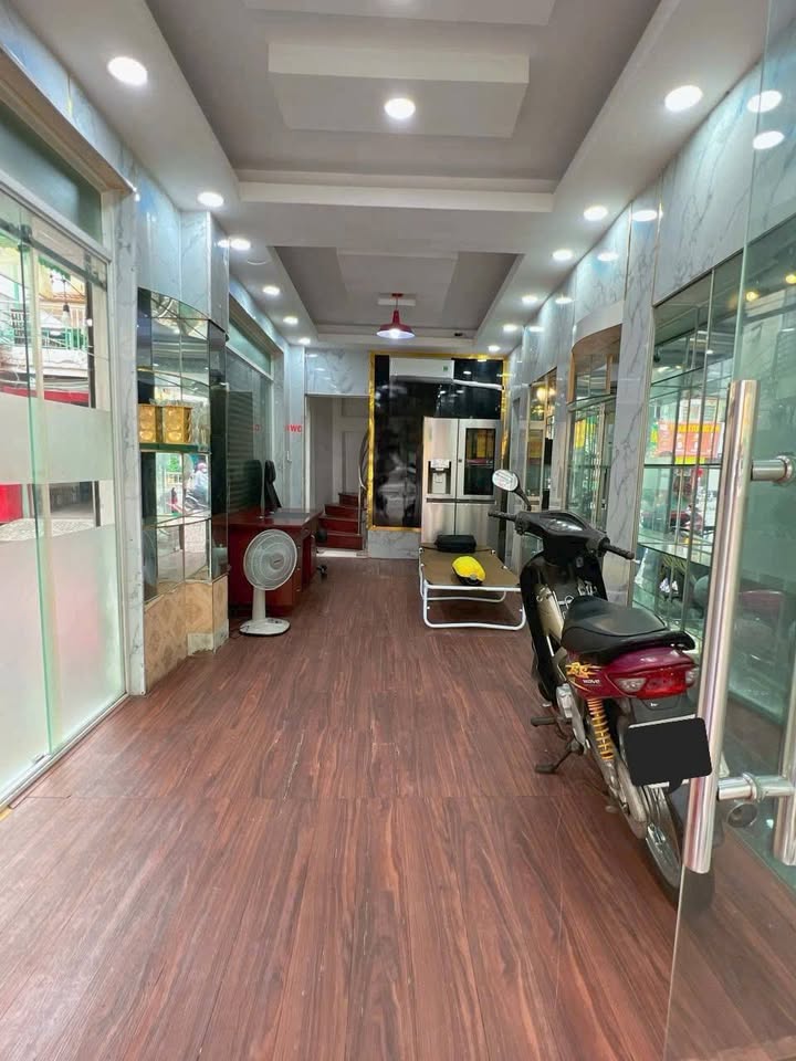 Nhà thuê mặt tiền Trần Hưng Đạo, phường An Đông, Quận 5 - Phù hợp cho mọi loại hình kinh doanh!