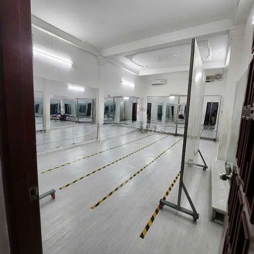 Cho thuê nhà mặt tiền 39F Sương Nguyệt Ánh, Q.1 - Diện tích 125m², chỉ 100 triệu/tháng!