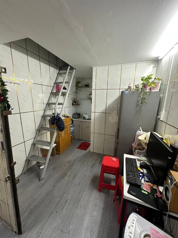 Nhà cho thuê hẻm ô tô Đỗ Xuân Hợp, Quận 9 - Diện tích 30m² chỉ 4 triệu/tháng!