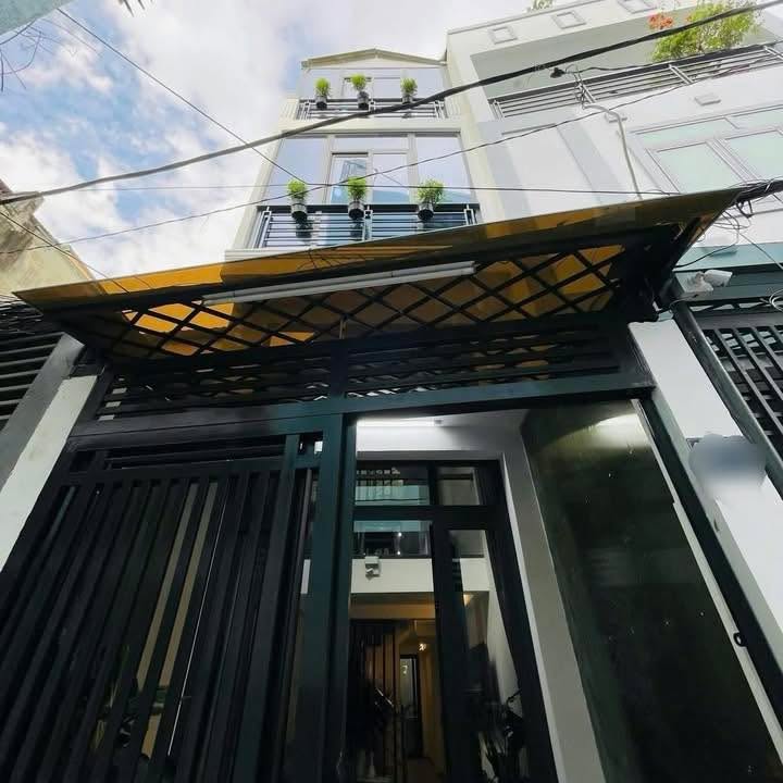 Nhà 4 tầng đường Vĩnh Viễn, quận 10, 32m² giá 5,5 tỷ - Đầu tư sinh lời ngay!