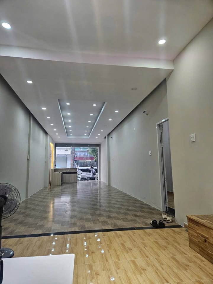 Nhà đúc 1 mê mặt tiền Lê Thánh Tôn Tuy Hòa 78m² giá chỉ 5 tỷ - Đầu tư sinh lời ngay!