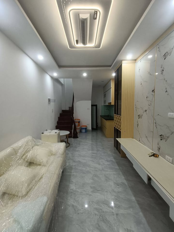 Nhà nhỏ 30m² Số 1 Tôn Thất Tùng - Gần Đại học Y chỉ 8 tỷ!