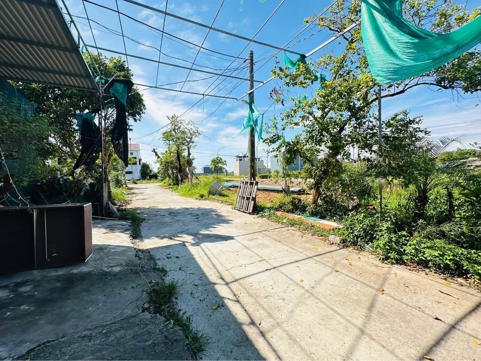 Đất thổ cư phường Hà Huy Tập 104.8m² giá 2.3 tỷ - Đường rộng thông thoáng!