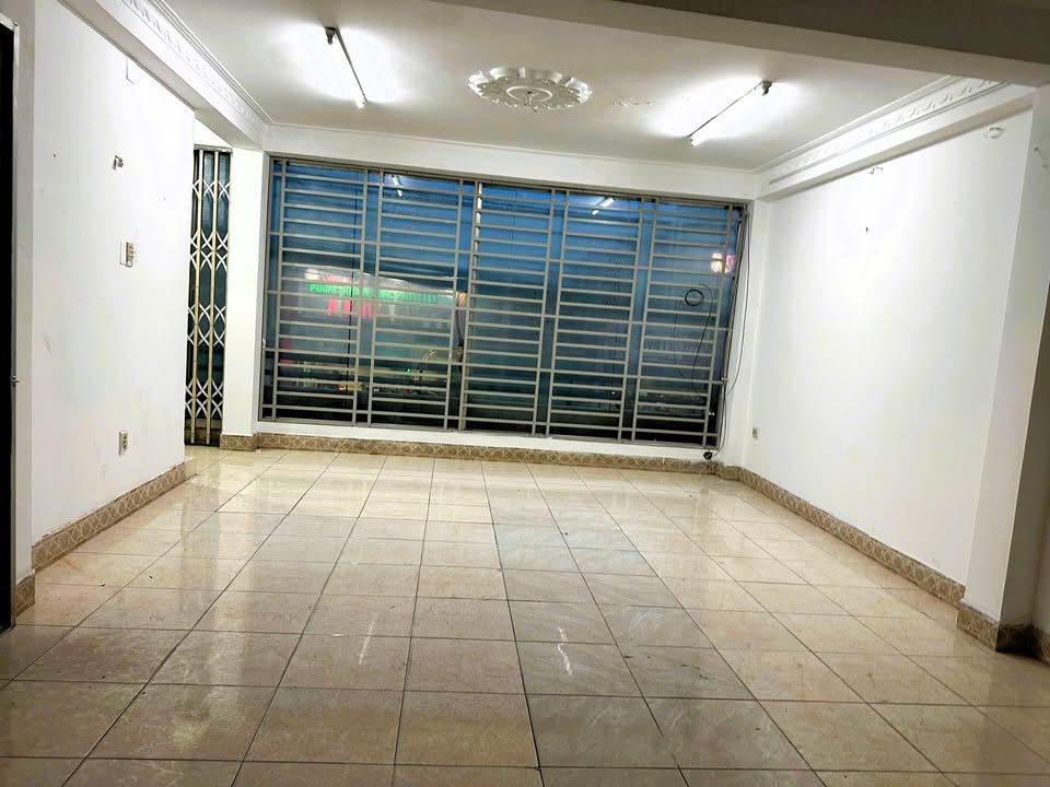 Nhà mặt tiền Linh Xuân Thủ Đức 40m² giá 15 triệu - Thích hợp kinh doanh ngay!