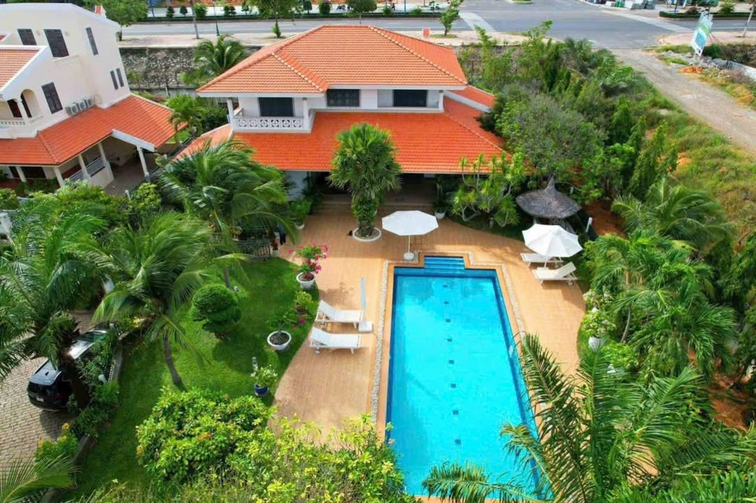 Biệt thự Domaine Mũi Né 1020m² giá chỉ 2x tỷ - Hồ bơi riêng, cơ hội không thể bỏ qua!