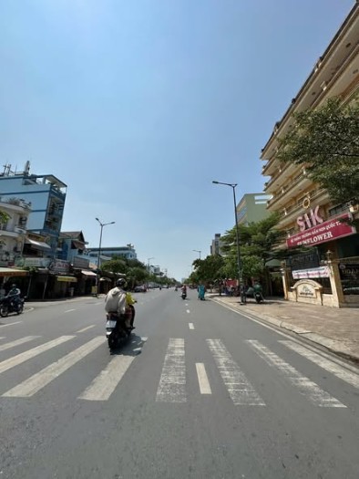 Đất tặng nhà Tô Hiệu, Tân Phú 72m² chỉ 7 tỷ - Sổ hồng riêng, vị trí thuận lợi!