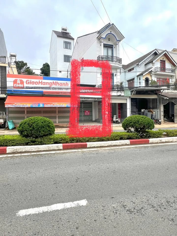 Cho thuê mặt tiền kinh doanh Đường Langbiang Đà Lạt 70m² - Vị trí đắc địa, sẵn sàng kinh doanh!