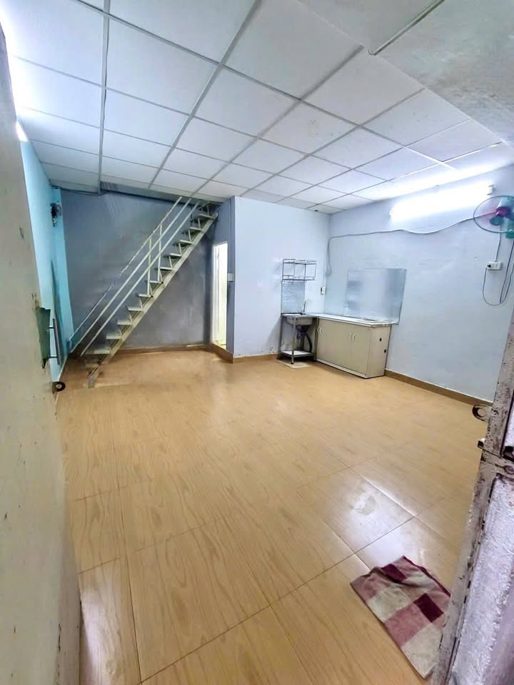 Nhà cho thuê tại Phú Trung, Tân Phú 27m² giá chỉ 5 triệu - Phù hợp cho gia đình nhỏ!