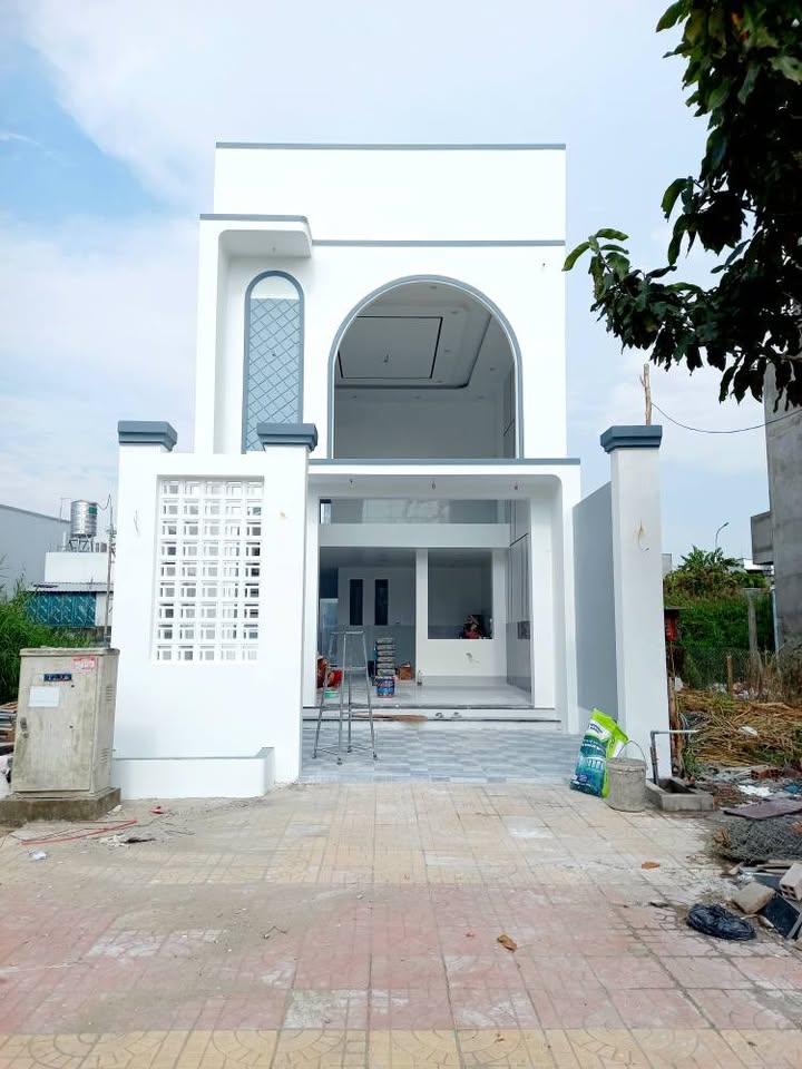 Nhà đẹp hiện đại Hưng Phú 100m² giá 3.39 tỷ - Ô tô đậu thoải mái!