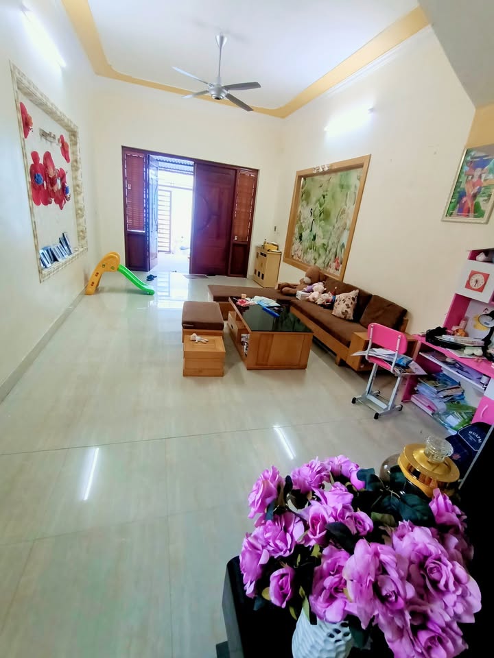 Nhà 2 tầng Cẩm Bình 114.5m² giá 2.2 tỷ - Cơ hội đầu tư tuyệt vời!