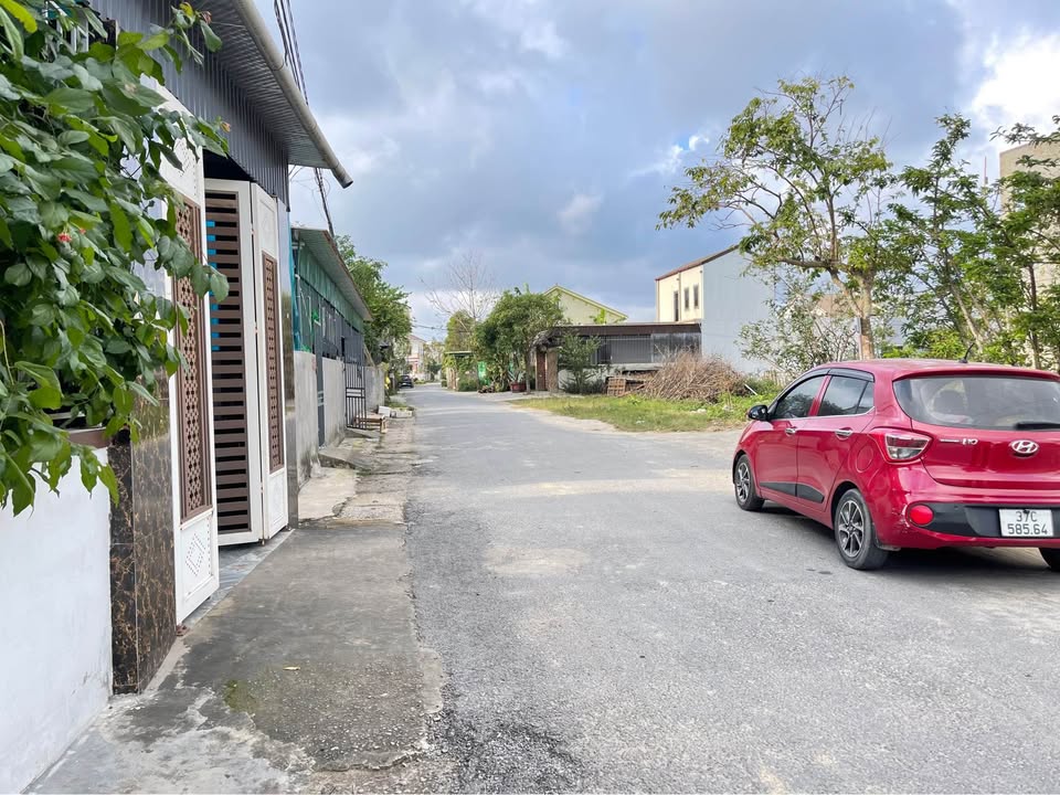 Đất Hưng Lộc Vinh 66m² giá 2 tỷ - Dân cư sầm uất, giao thông thuận tiện!