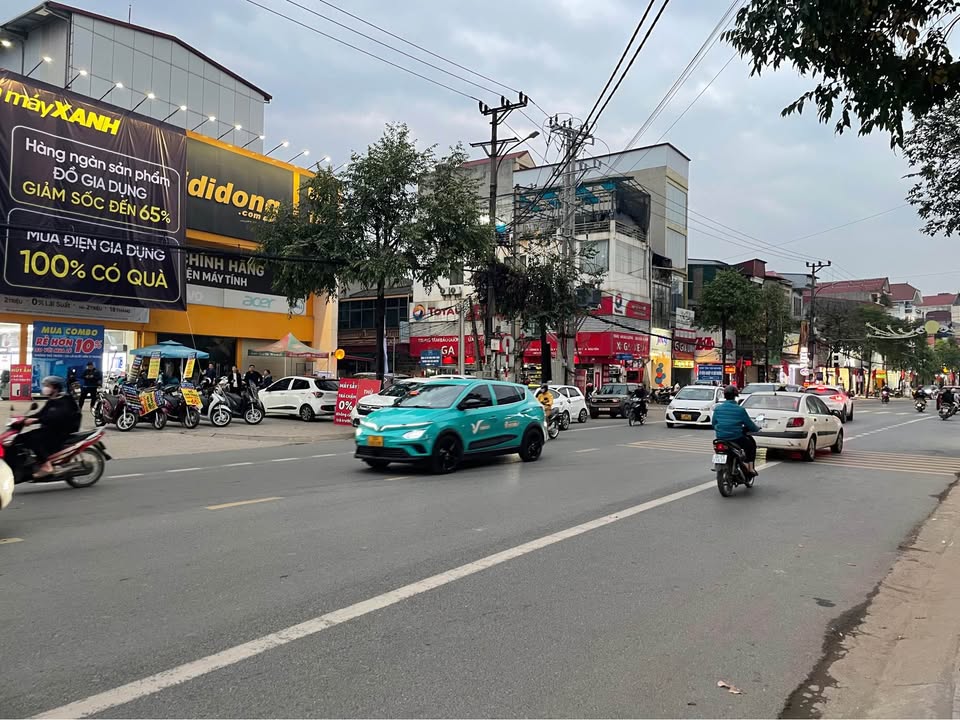 Nhà 2 tầng mặt đường Lương Ngọc Quyến, Thái Nguyên, 50m², Vị trí kinh doanh siêu đẹp!