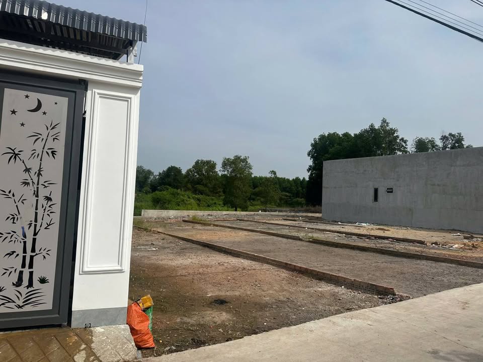 Đất thổ cư Giang Điền 110m² giá 900 triệu - Sổ đỏ chính chủ, mặt tiền đường bê tông!