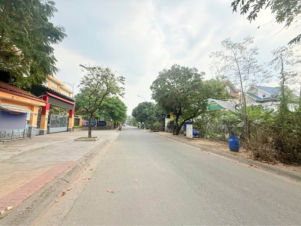 Đất biệt thự KDC Khang Điền, Thủ Đức 302m² - Giá 22.7 tỷ, vị trí đắc địa!