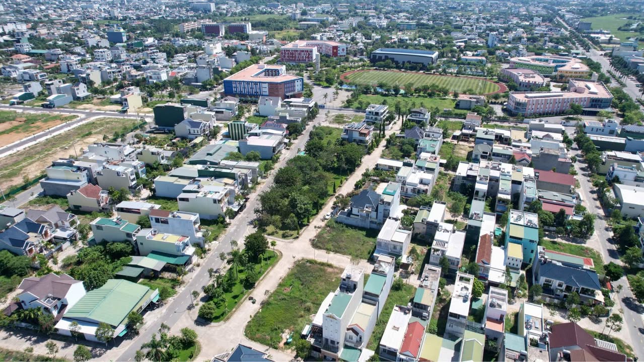 Lô Đất Trung Tâm Quảng Ngãi 96m² giá 2 tỷ - Cơ hội đầu tư hấp dẫn!