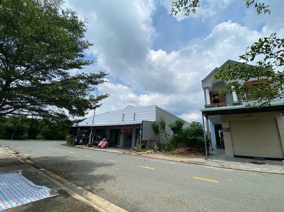 Đất nền KDC Vĩnh Tân 180m² giá 2.9 tỷ - Sổ hồng đầy đủ, đầu tư sinh lời!