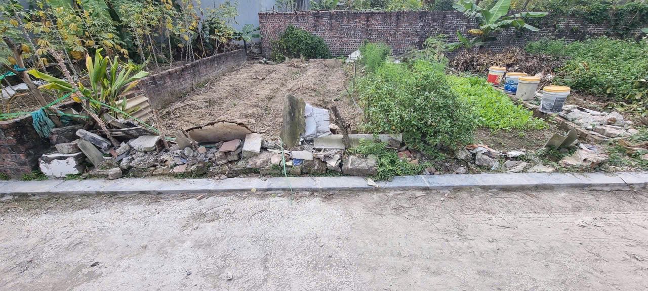 Đất nền Bắc Hồng 55m² giá 700 triệu - Sổ đỏ chính chủ, đường thông thoáng!