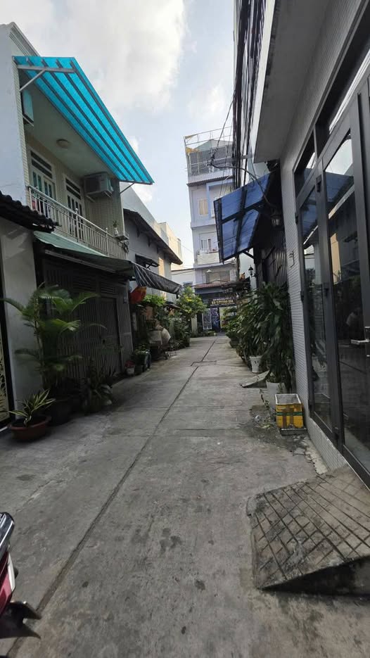 Nhà phố 2 tầng mặt tiền đường 18D, phường Bình Hưng Hòa A, 25.8m² - Giá chỉ 3.15 tỷ!