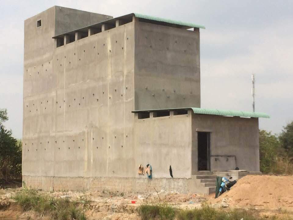 Nhà yến mặt tiền kênh N27 tại Hàm Liêm 1100m² giá 2 tỷ - Cơ hội đầu tư tuyệt vời!